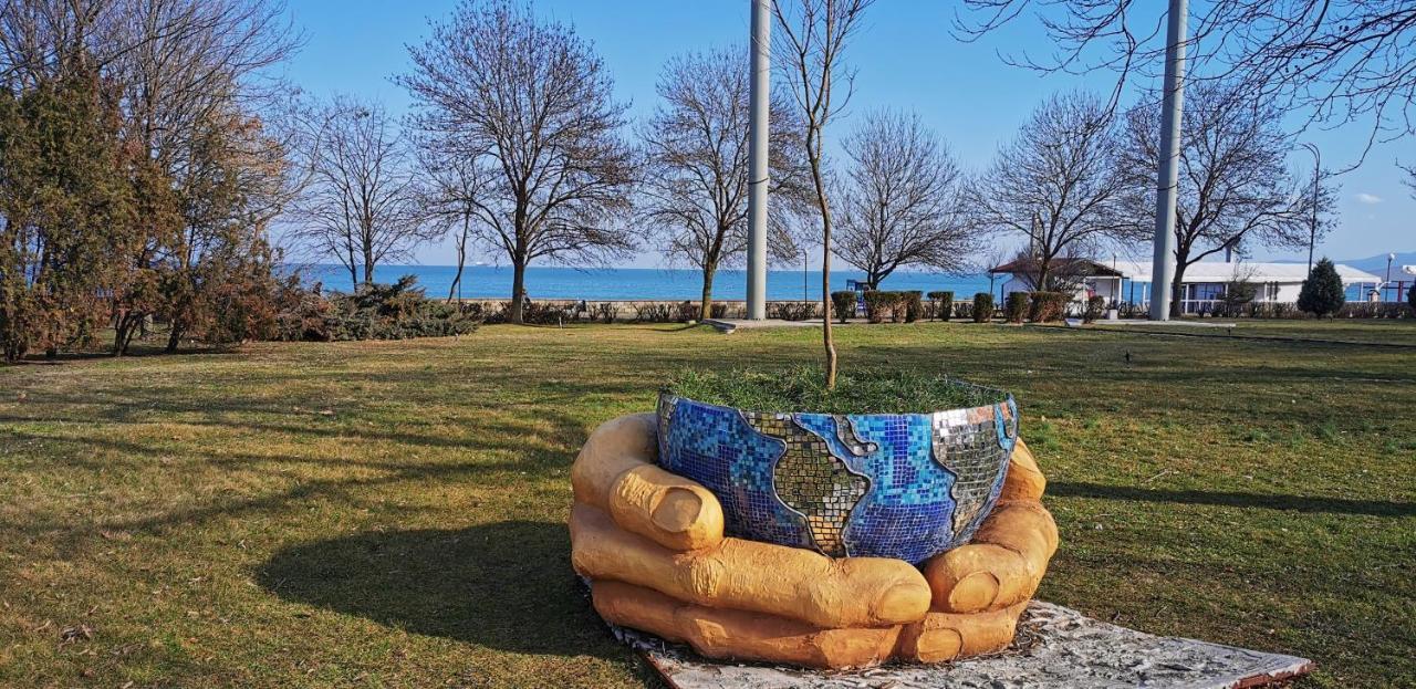 Luxury Apartments Alix Burgas Stad Buitenkant foto